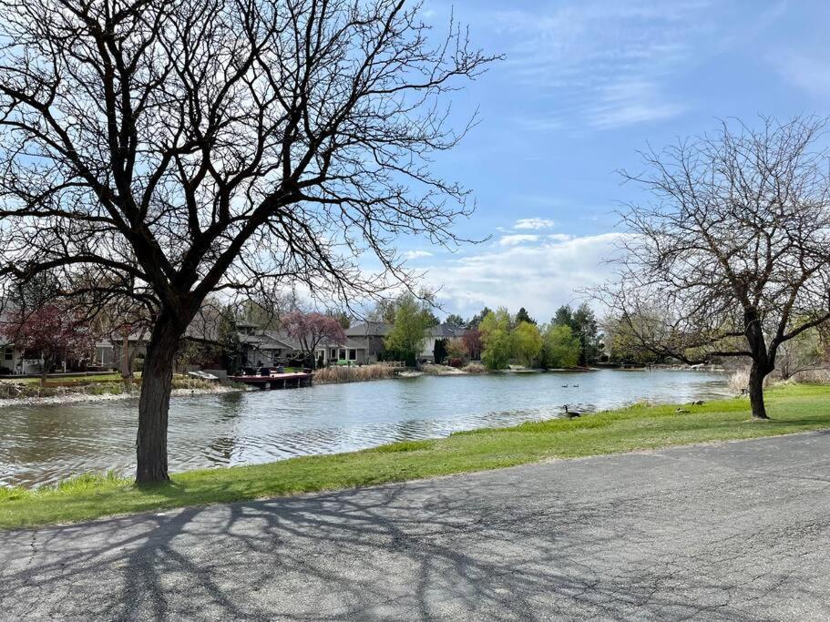 Lake Front Studio With Kayaks Bikes Near Greenbelt Boise Exterior photo